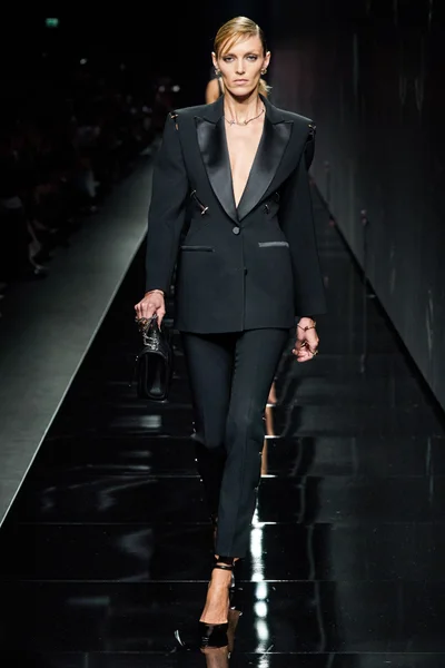 Look 65